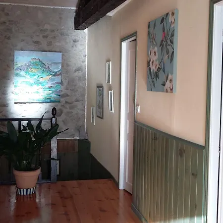 L'envolée Bed and breakfast Belvianes-et-Cavirac