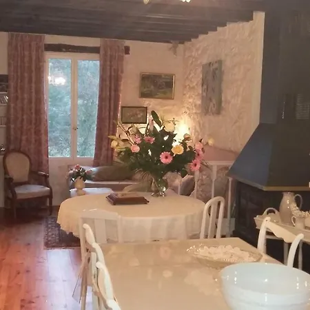L'envolée Bed and breakfast Belvianes-et-Cavirac